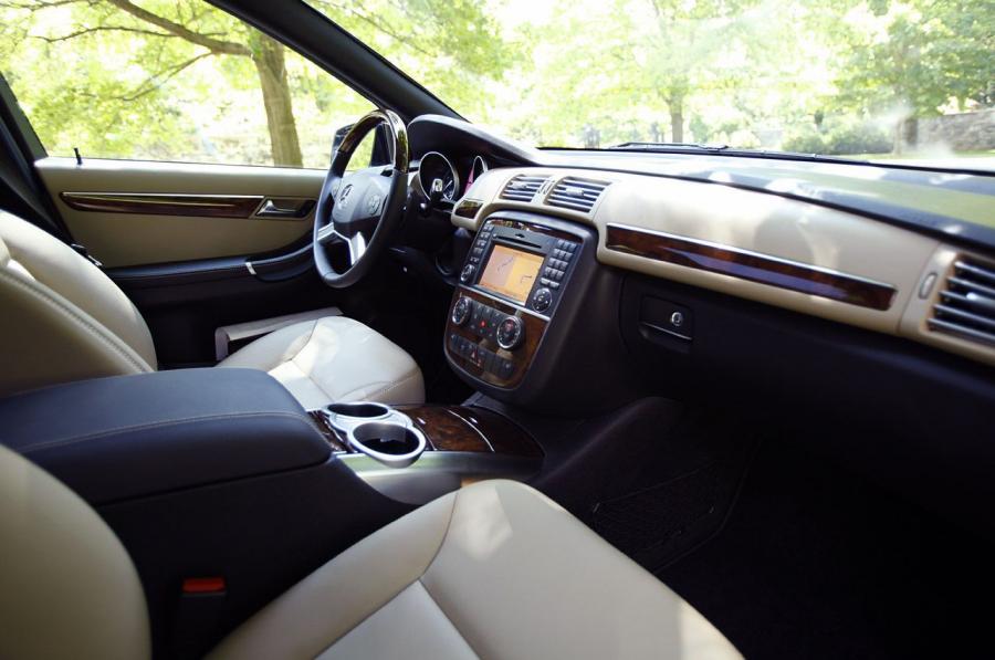  Mercedes-Benz R-Class 2011 года  (фото 134 из 186)